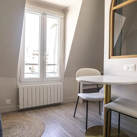 Daire Bright 20m Near The Eiffel Tower Paris